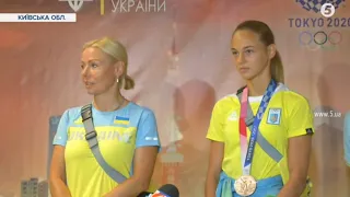 Призерка Дар'я Білодід повернулася з Олімпіади. Як її зустріли в Україні