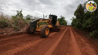 MOTONIVELADORA, PATROLAMENTO DE ESTRADA ESTREITA/Patrol/Patrola/Road Grader/Niveleuse GD655 Komat'su