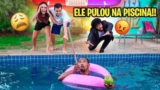 ELE VOLTOU E ESTÁ NA NOSSA PISCINA! - CHAMAMOS O SEGURANÇA!