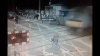 Level Crossing Near Miss, Cyclist Cheats Death