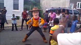 Italian Dance Battle Woody vs. Little Kid
