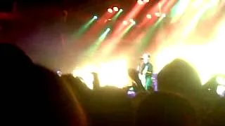 simple plan live in sydney - this song saved my life