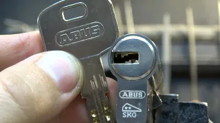 вскрываем замки отмычкой  abus xp20 xp2  как вскрыть без ключа сайт: https://medvejatnik.kiev.ua