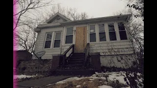 Old Abandoned Houses in the Rust Belt - Alton, Illinois - Urbex - Exploring