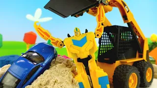 Oyuncak arabalar! Bumblebee ve Optimus Prime yarış arabası buluyorlar!