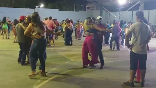 Vamos dança #roça #vidanaroça #agro #minasgerais #vidareal #brasil #mulherbonita #mudança