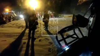 Видео: В Татарстане на месте крушения вертолета работают спасатели МЧС и следователи