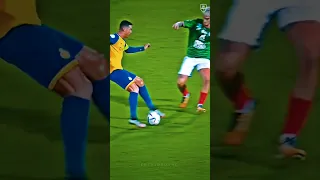 38 yr Old Ronaldo Crazy Nutmeg 😜