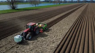 Aardappelen poten in een werkgang met Miedema CP 42 / Planting potatoes all in one 2021