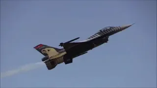 F-16 Fighting Falcon Demonstration [Turkish Air Force] - RIAT 2018
