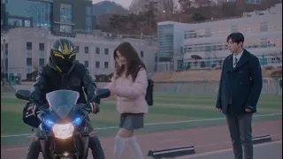 jugyeong riding a motorcycle with seojun [TRUE BEAUTY EP.14]