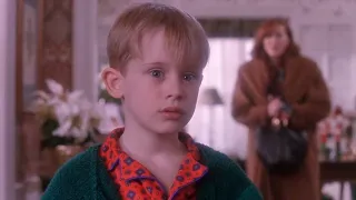 home alone (1990)- kevin and mom "HUG" Scene!