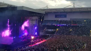 THE KILLERS- LIVE- SOMEBODY TOLD ME, IMPLODING THE MIRAGE TOUR, awesome crowd singalong