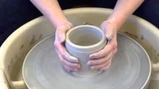 How to throw a cylinder on the potters wheel