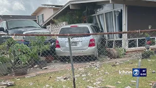 Teen arrested after crashing car into Wahiawa home Sunday morning