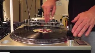 Vinyl Beatmixing - DJ'ing for Beginners - Using Vinyl Records on Turntables