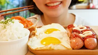 [SUB] ASMR 톡톡 터지는 짭짤한 소시지와 계란후라이 먹방 / Salty Sausage and Fried Eggs Mukbang