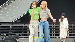 Blackpink @ Stade de France in Paris - Soundcheck | Fancam