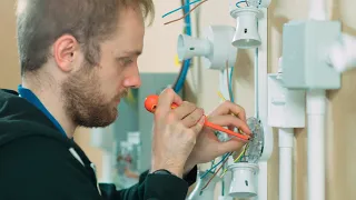 Electrician Course 4U | The UK's most affordable electrical training