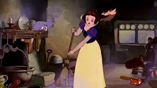 Snow White and the Seven Dwarfs | Whistle While You Work (Eu Portuguese)