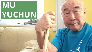 Tendons. Simple massage techniques for tendon health. Mu Yuchun.