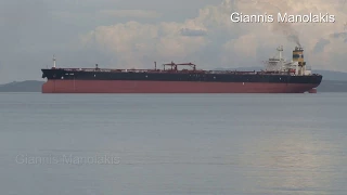 Το πλοίο NEW TRUST έξω από το λιμάνι της Χίου