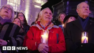 Holocaust Memorial Day events take place around the world - BBC News