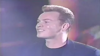 UB40 - The Way You Do The Things You Do (Live On Arsenio Hall 1990)