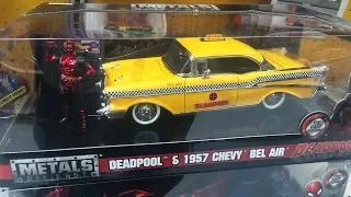 Off The Pegs: DC Comics Bombshells by JadaToys Metals Die Cast PinUp Model in-store video