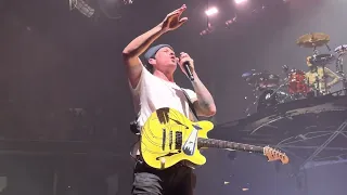 Blink 182 - Bored to Death | Live @ Barclays Center, Brooklyn NYC, 2023