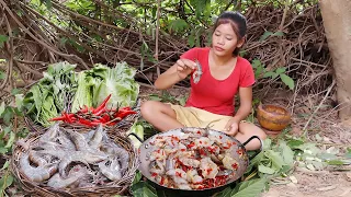 Yummy! Shrimp salad with hot chili sauce - Survival cooking in forest