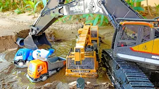 포크레인 자동차 장난감 구출놀이 미끄럼틀 만들기 트럭놀이 Rescue Car Toys with Excavator