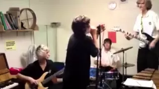 Schoolboy Harry Styles singing with his old band White Eskimo - SO CUTE!