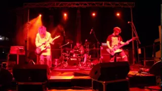 BLEACH Nirvana Tribute - School (Nirvana Cover) live