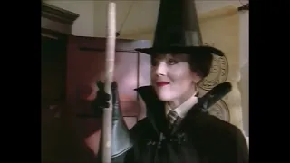 Bonnie Langford - "Growing Up Isn't Easy" (Opening Credits) (from 'The Worst Witch') - 1986