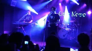 LITTLE NEMO - A Une Passante [21-09-2012, Live Au Bus Palladium, Paris]