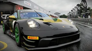 ACC | Nail-Biting Experience: Driving in Rain at Oulton Park