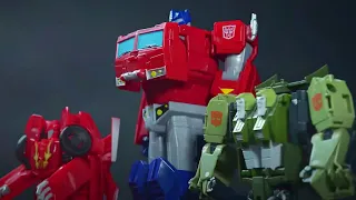 Autobots to the Rescue! | Episode 9 | NEW Stop Motion | FULL Episode | Transformers Official