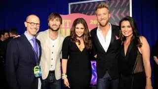 2012 CMT Music Awards -- Red Carpet Highlights