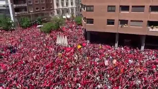 Liverpool fans sing “You’ll Never Walk Alone” in Madrid