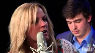 Rhonda Vincent & The Rage "Drivin' Nails In My Coffin"