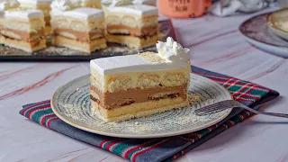 Triple Cream Dream Cake: 3 Creams, 3 Biscuits – The Ultimate Dessert!