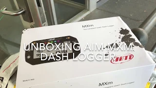 AiM MXM Dash Logger unboxing & Power on