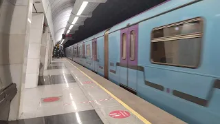 Moscow metro/Метропоезд БАКЛАЖАН (81-760а) на станции "САВËЛОВСКАЯ".БОЛЬШАЯ КОЛЬЦЕВАЯ ЛИНИЯ(БКЛ,11).