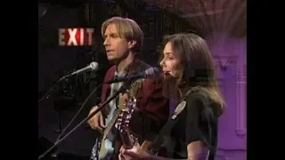 Nanci Griffith & Will Lee, "Tecumseh Valley" on Late Show, Dec. 1, 1993 (st.)