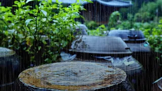 It is the sound of rain falling on the hanok Jangdokdae