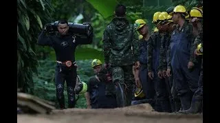 Thai cave divers rescue first 4 boys