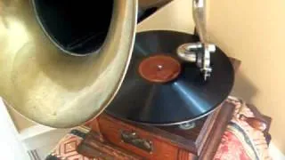 Enrico Caruso sings "Santa Lucia" in Neapolitan - 1917 His Master's Voice Victor Record