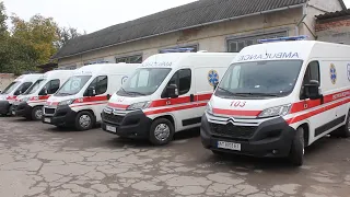 Калуська станція швидкої допомоги отримала три нові спеціалізовані санітарні автомобілі. CiTiVi 2021