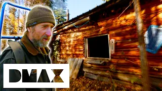 Lone Survivor Tackles Wild Bears And Extreme Climates l The Last Alaskans